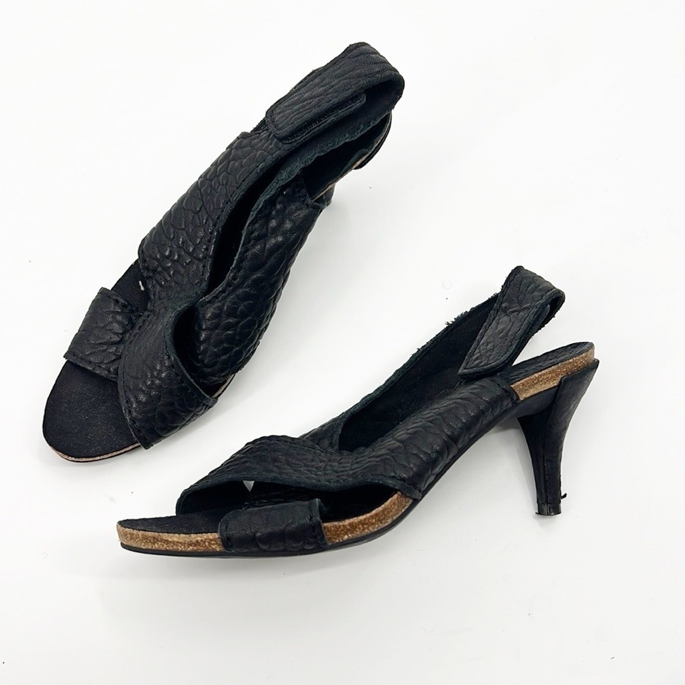 Pedro Garcia Maggie Pebbled Leather Peep Toe Slingback Heels size 40 10 - Picture 3 of 11